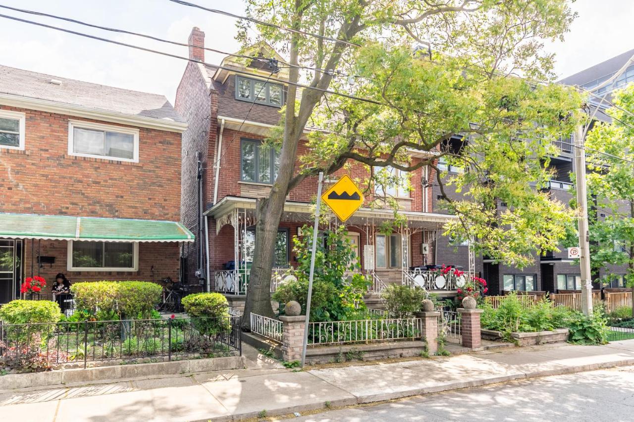 Fancy Downtown House With Hot Tub & Bbq By Globalstay Toronto Exterior foto